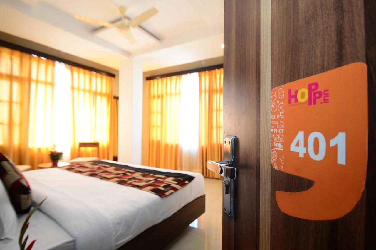Hopp Inn Udaipur Bagian luar foto